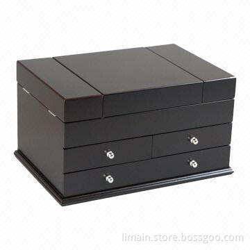 Wooden Jewelry Box, Made of MDF, Velvet Lining and Metal